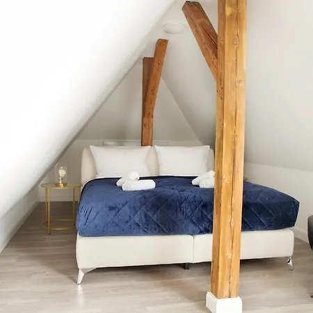 Apartment Schlossberg Residences - Xxl-design-apartment Mit Schlossblick Fuer Bis Zu 12 Personen *